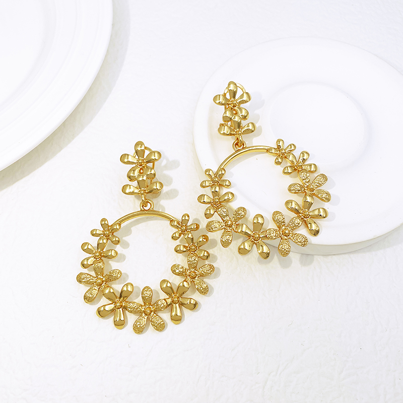Women Big Drop Earrings 18K Go - Women'S Accessories Trends 2026 ulasan dan harga